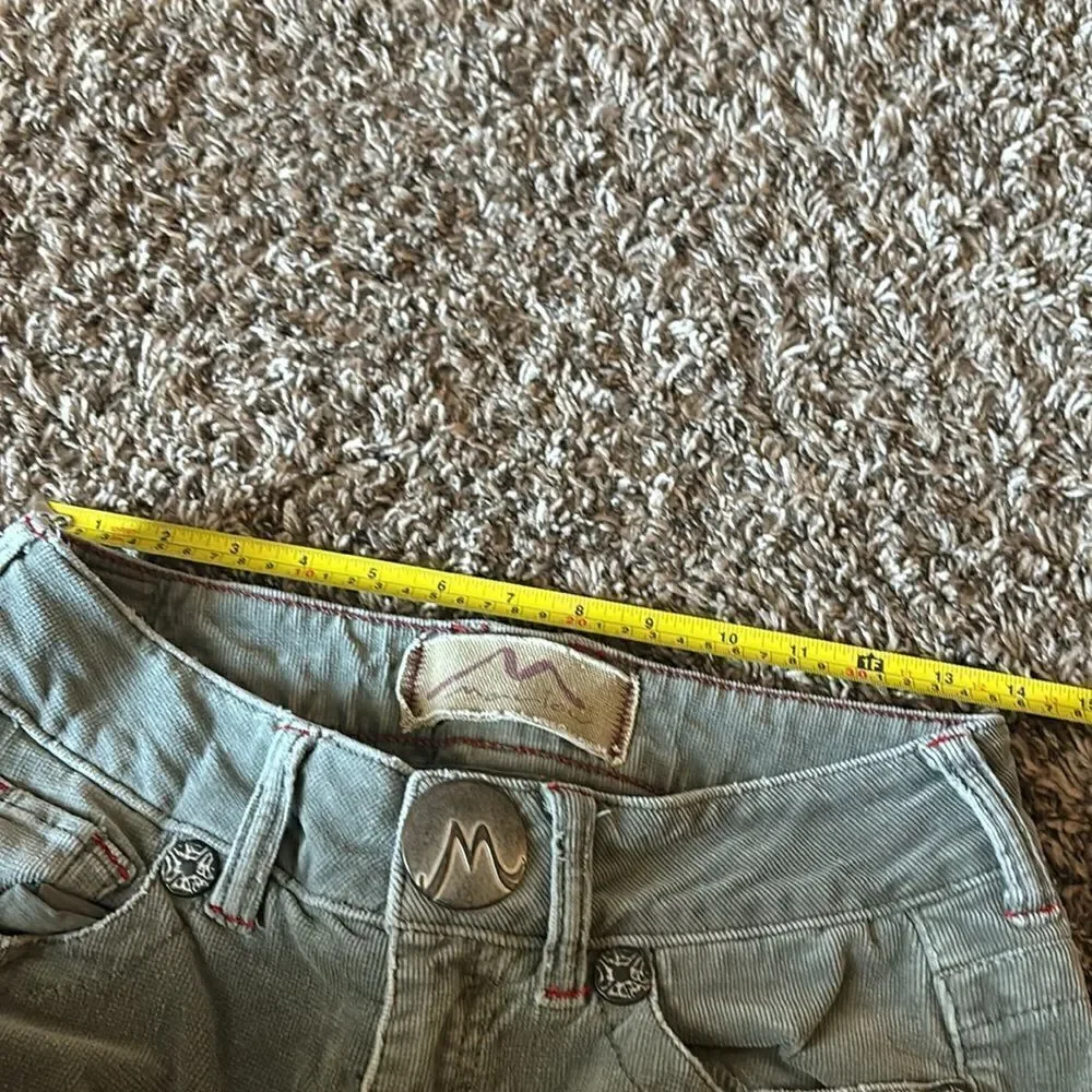 Marlow light green corduroy shorts, size 27.